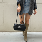 Borsa a tracolla Tiffany media in pelle trapuntata personalizzabile con iniziali in metallo